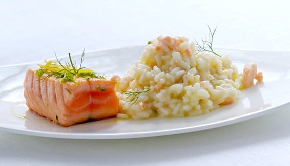 サーモンのレモン添えとリゾット